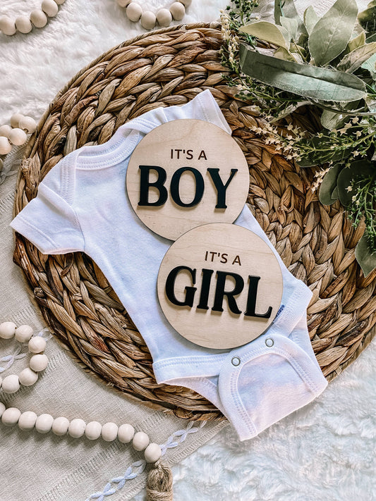 It’s a Boy Gender Reveal Announcement Sign - Round: Navy