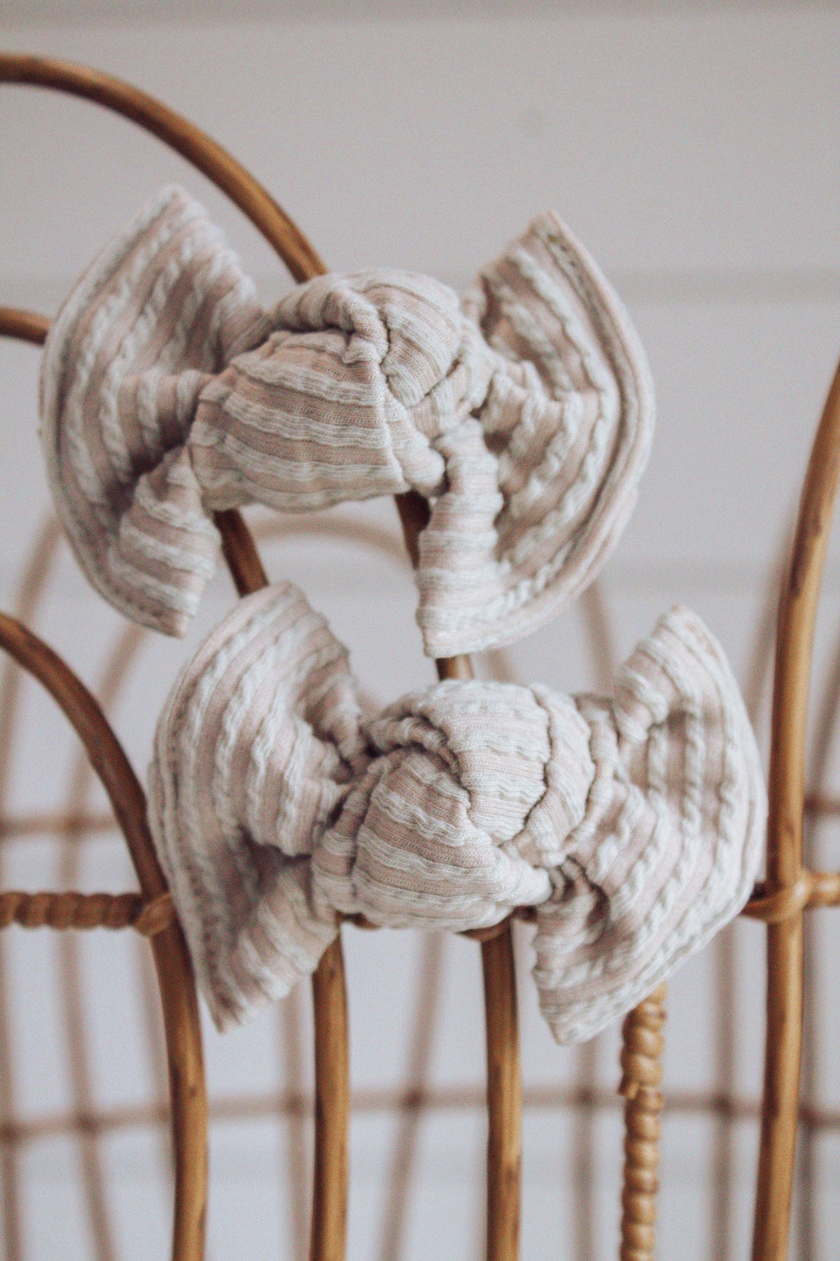 Beige Crinkle + Piggie Set