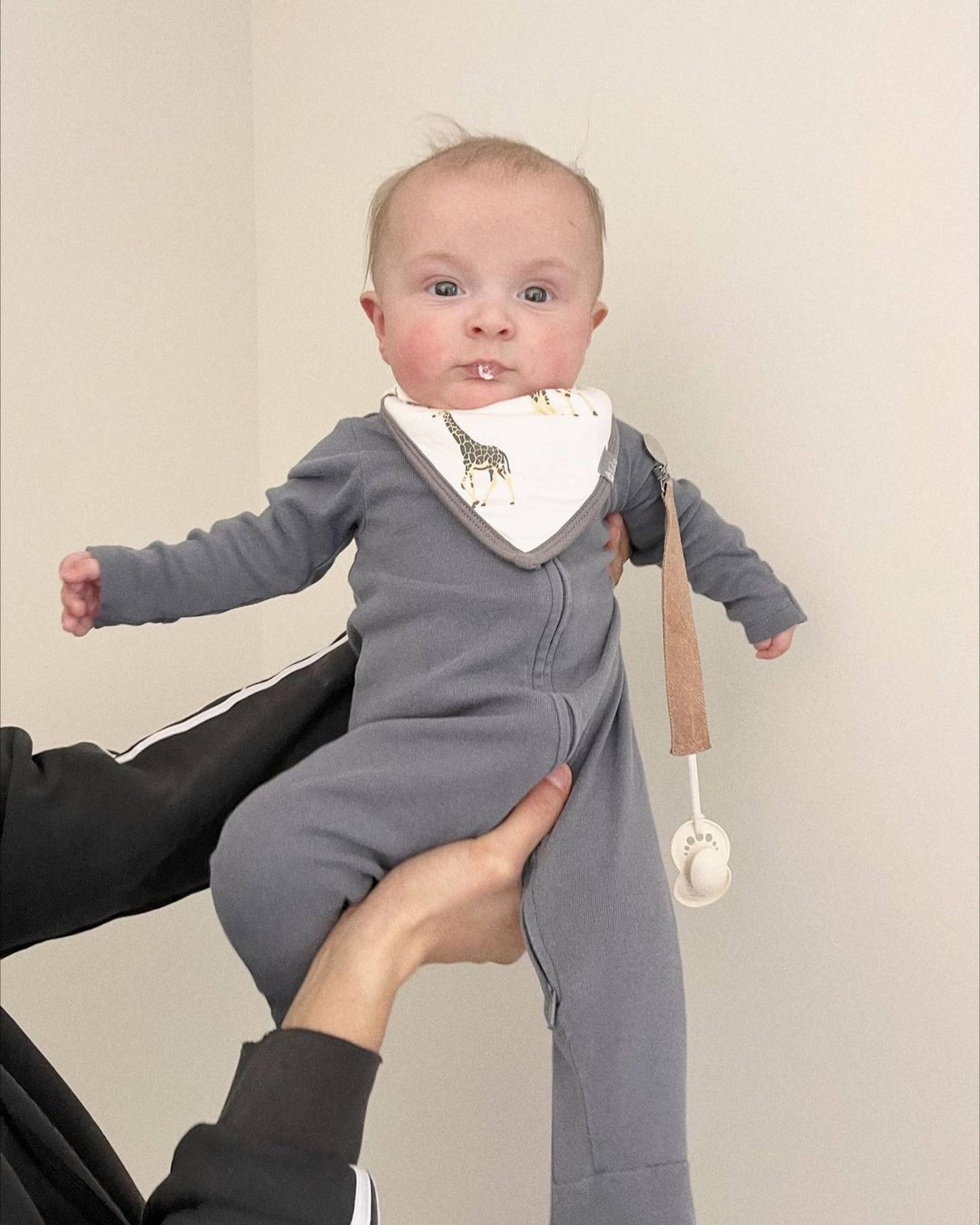 Ali+Oli Linen Pacifier Clips (set of 3): Sky