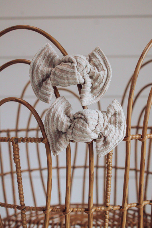 Beige Crinkle + Piggie Set 