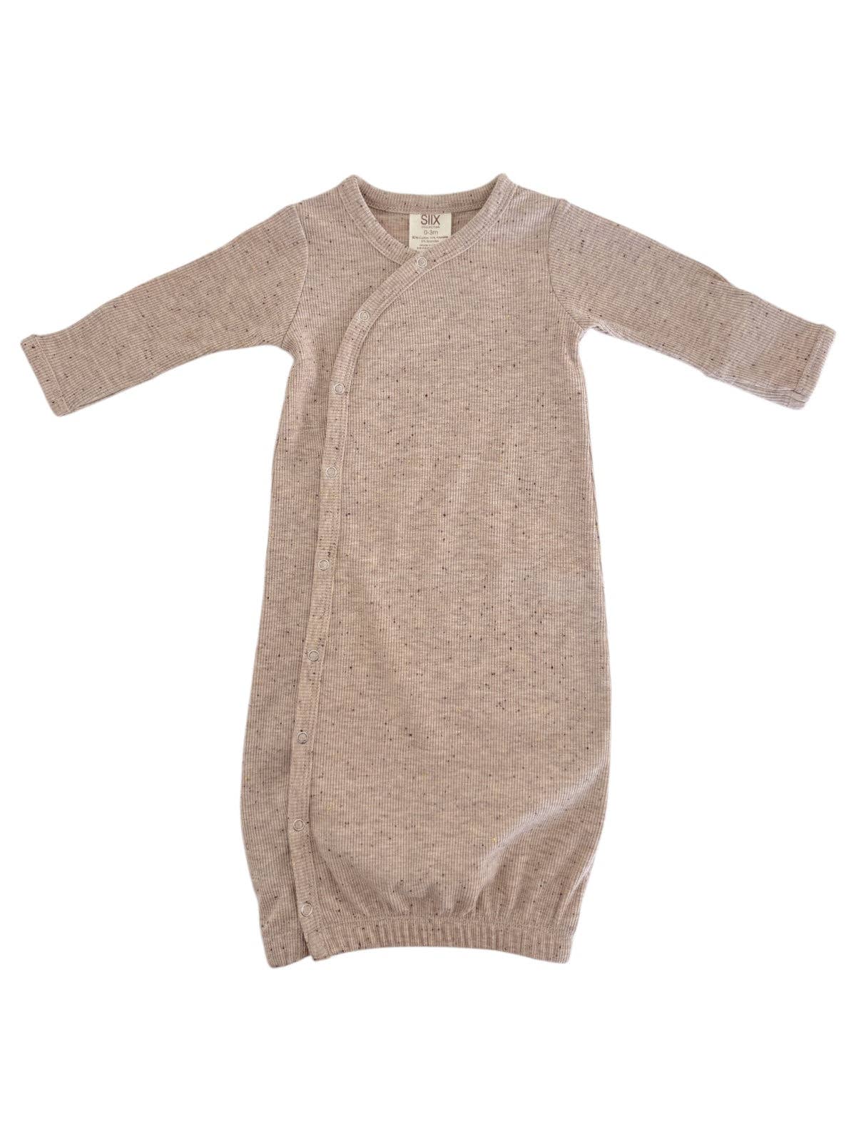Tan Speckle / Gown: 0-3M