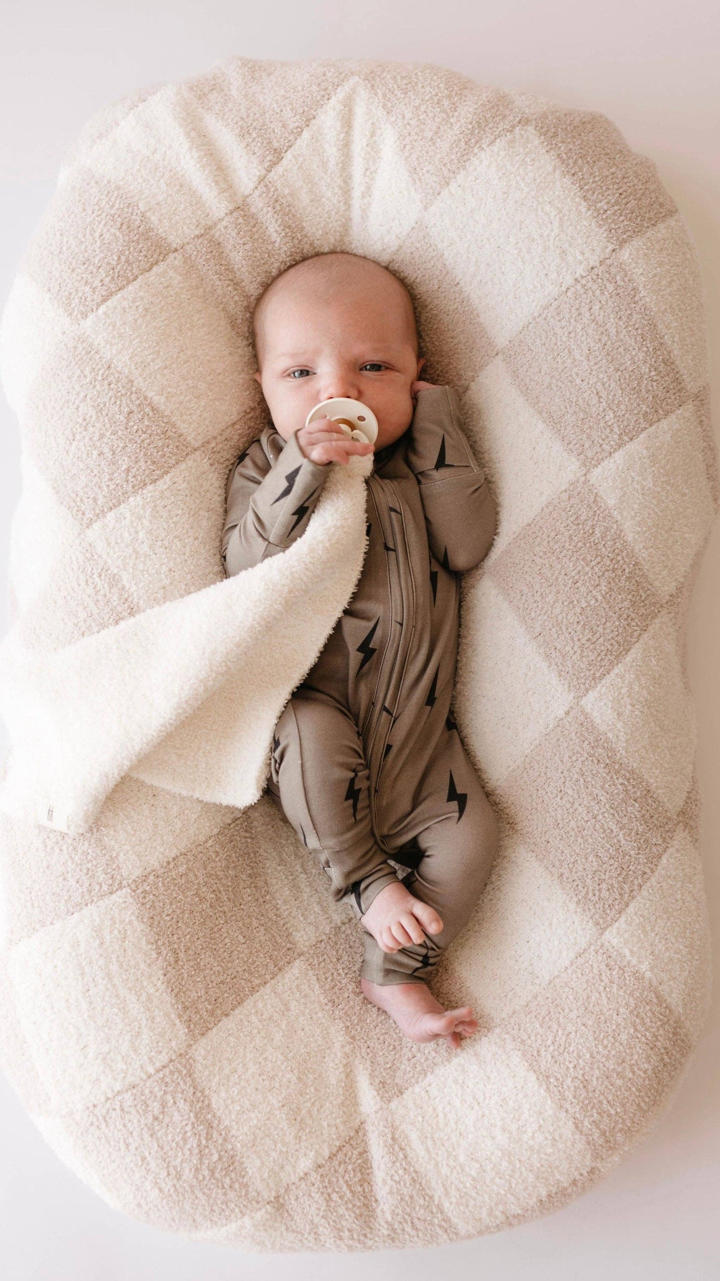 Bamboo Zip Pajamas | Brown & Black Lightning Bolt: 12-18 Months