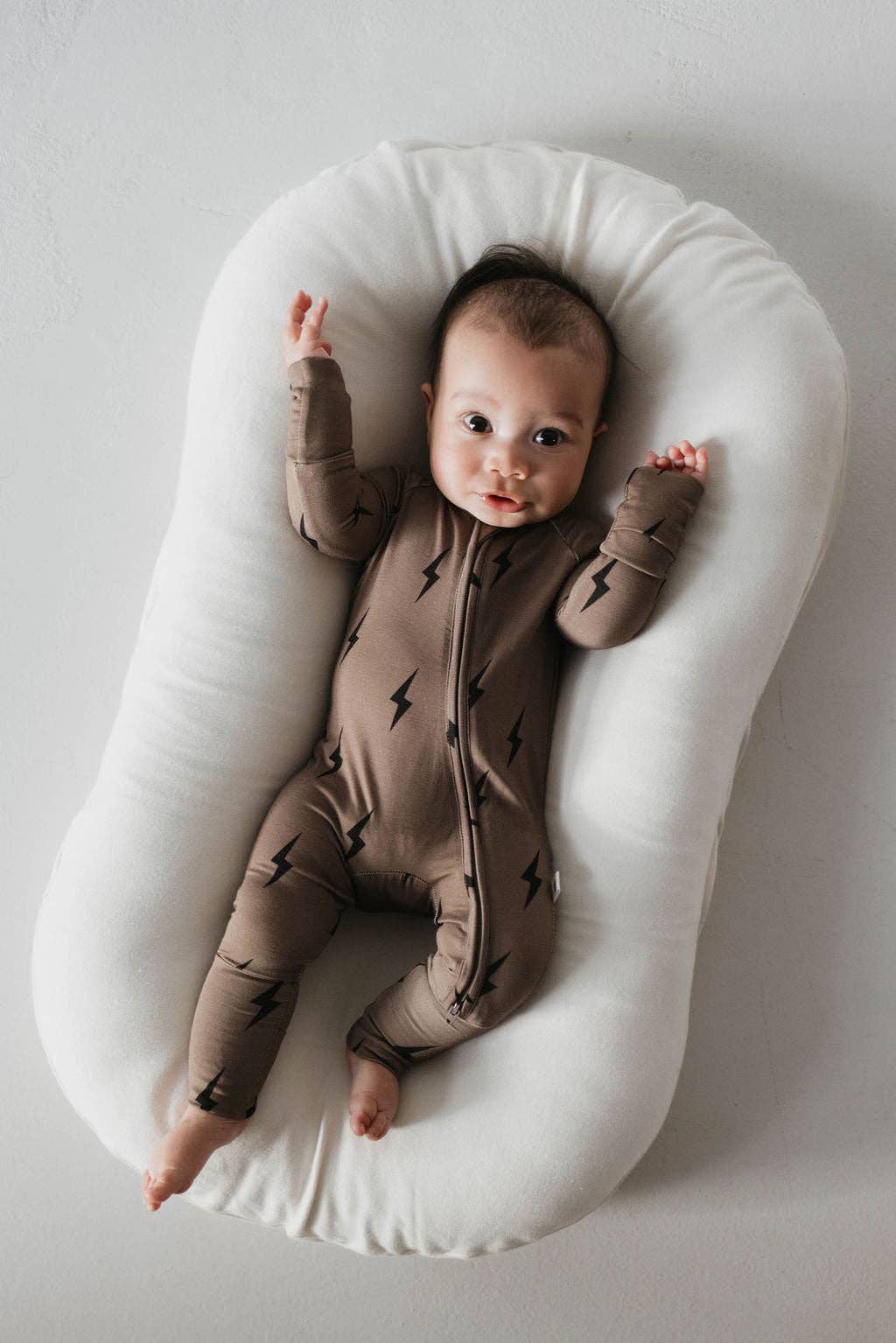 Bamboo Zip Pajamas | Brown & Black Lightning Bolt: Newborn