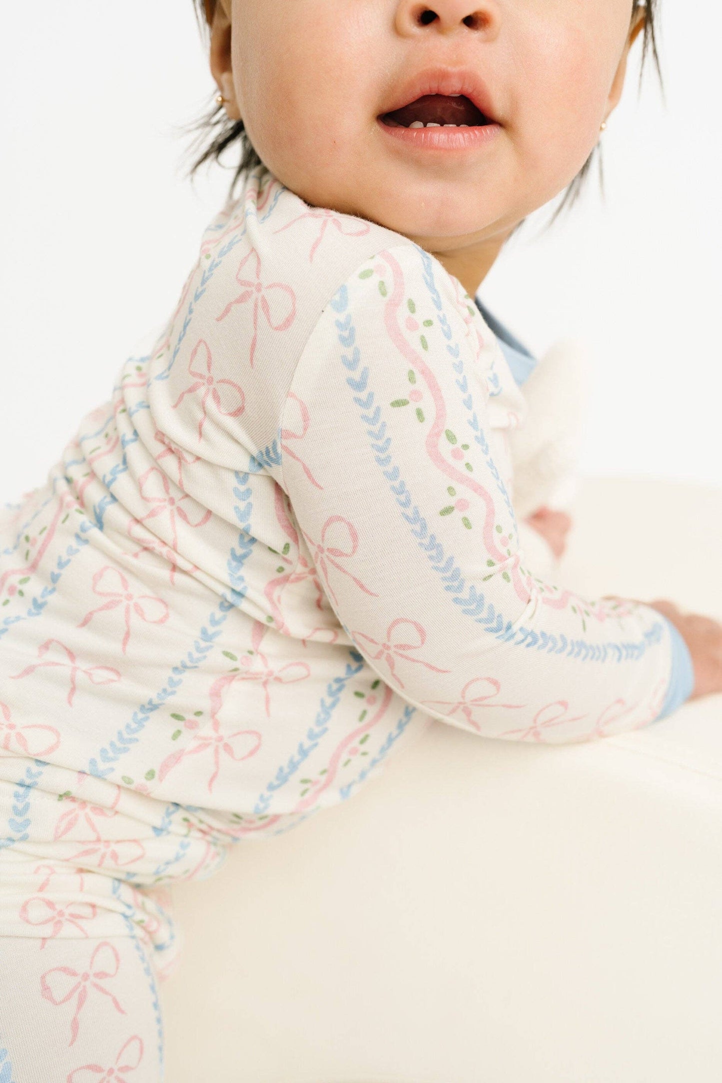 Dainty Bows Bamboo Set