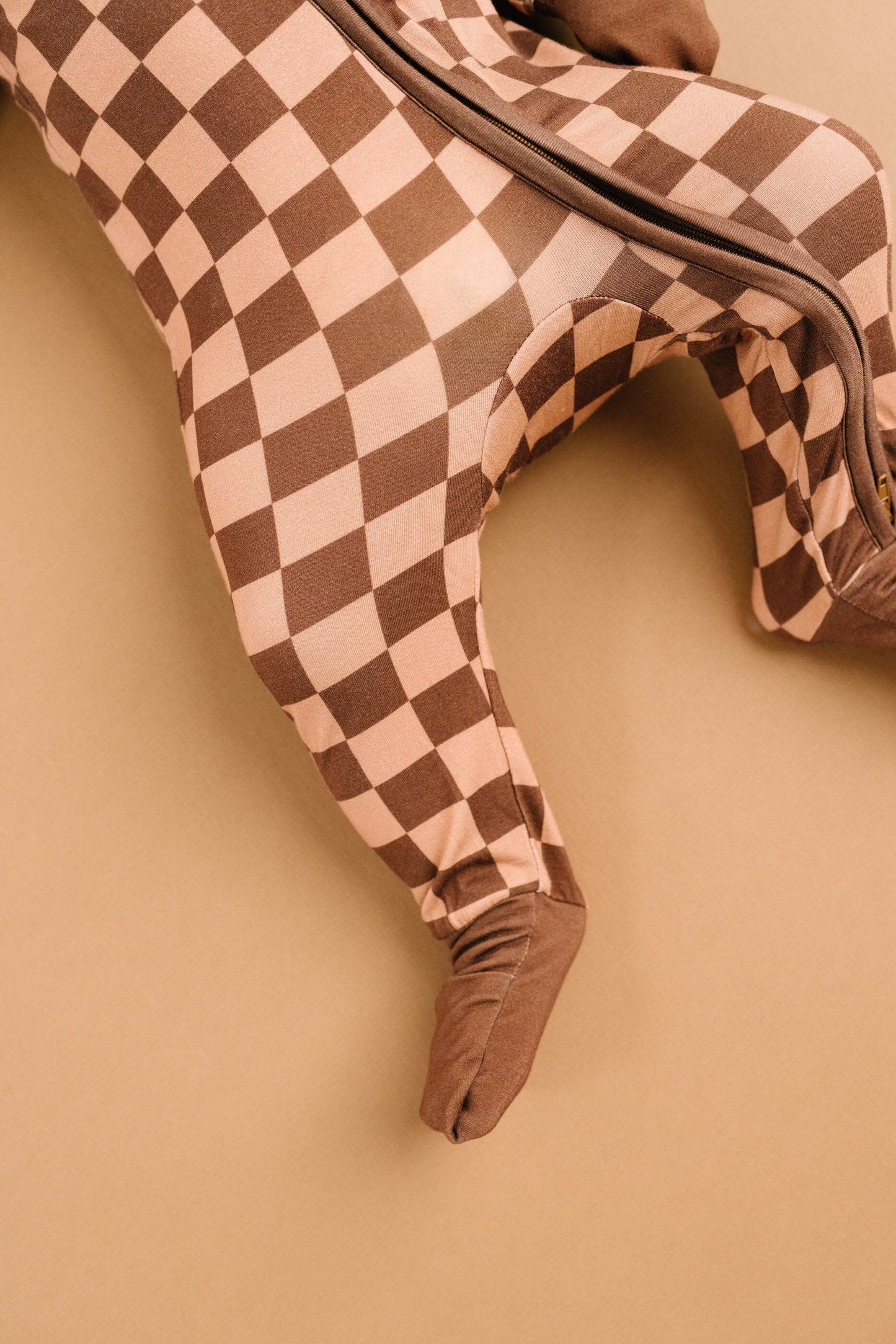 Espresso Checkered Bamboo Sleeper: 6-12M