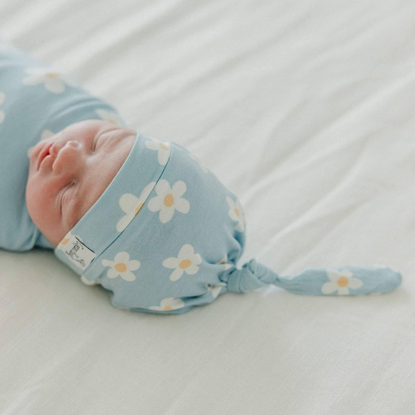 Top Knot Hat - Della: 0-4 Months