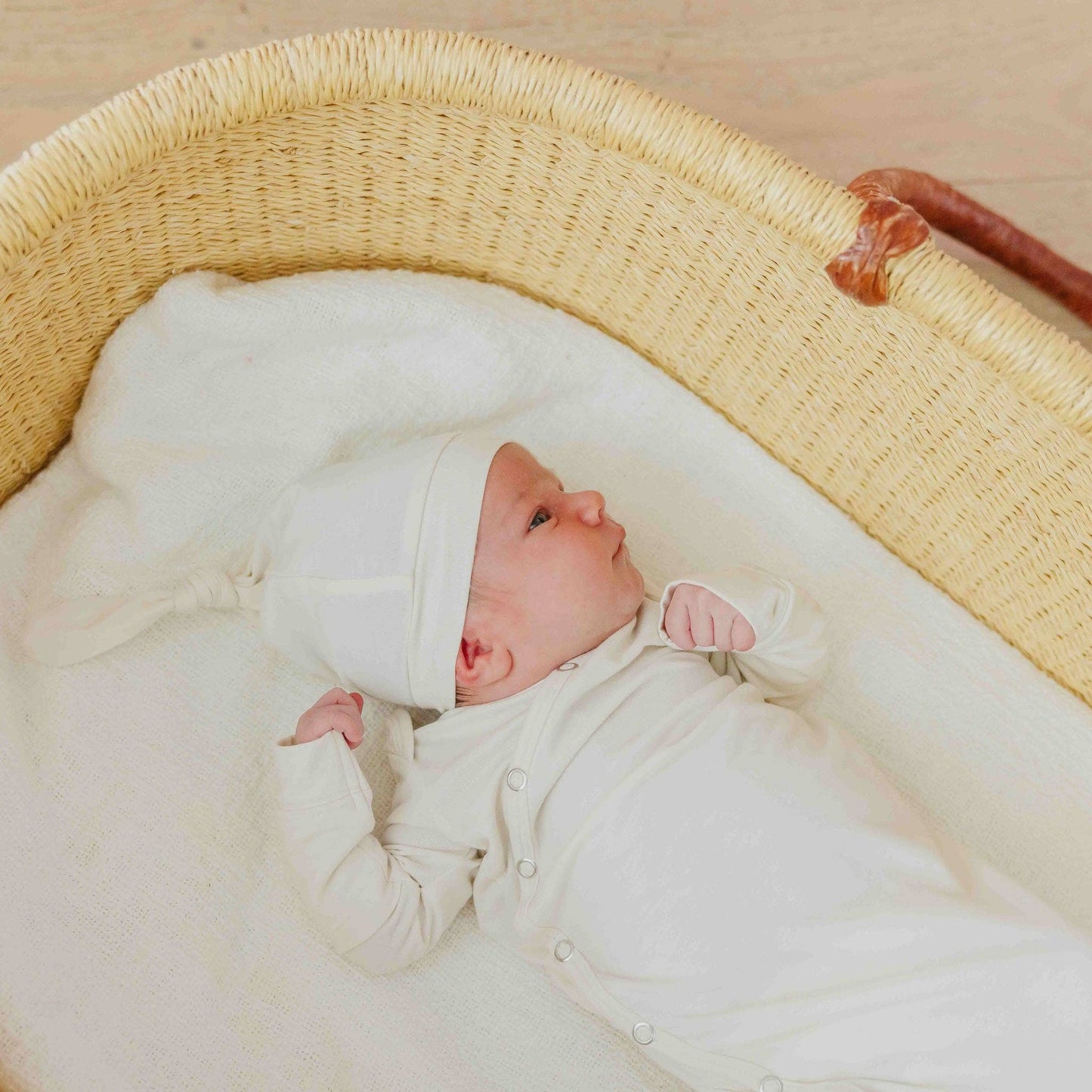 Top Knot Hat - Cru: 0-4 Months