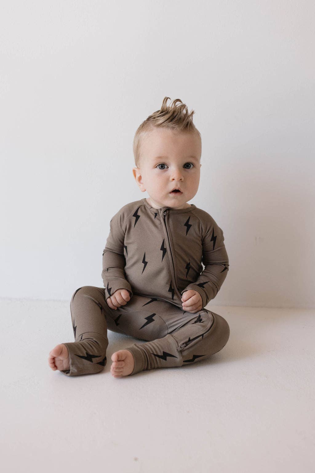 Bamboo Zip Pajamas | Brown & Black Lightning Bolt: 6-12 Months