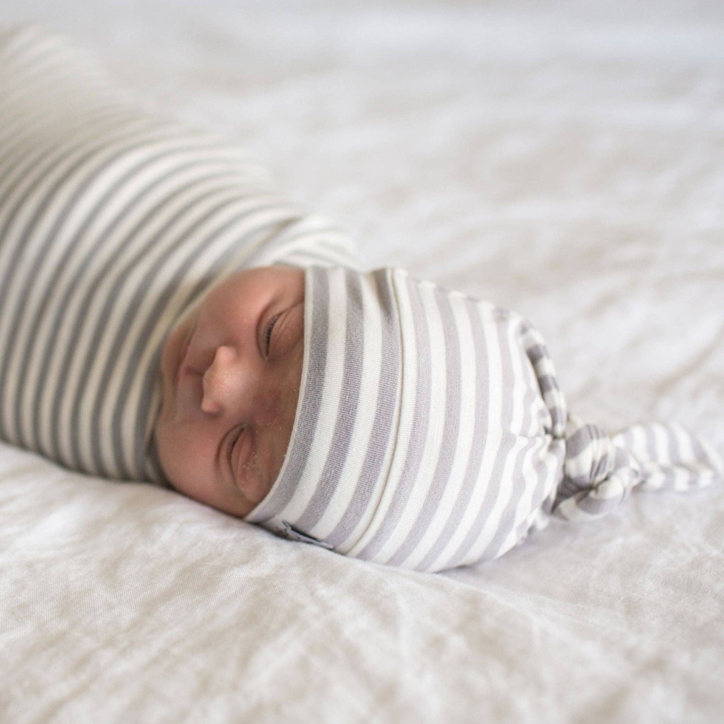 Top Knot Hat - Everest: 0-4 Months