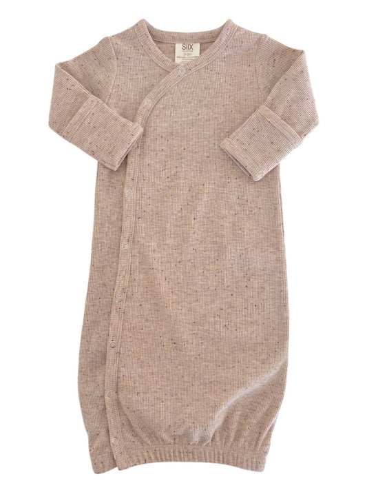 Tan Speckle / Gown: 0-3M
