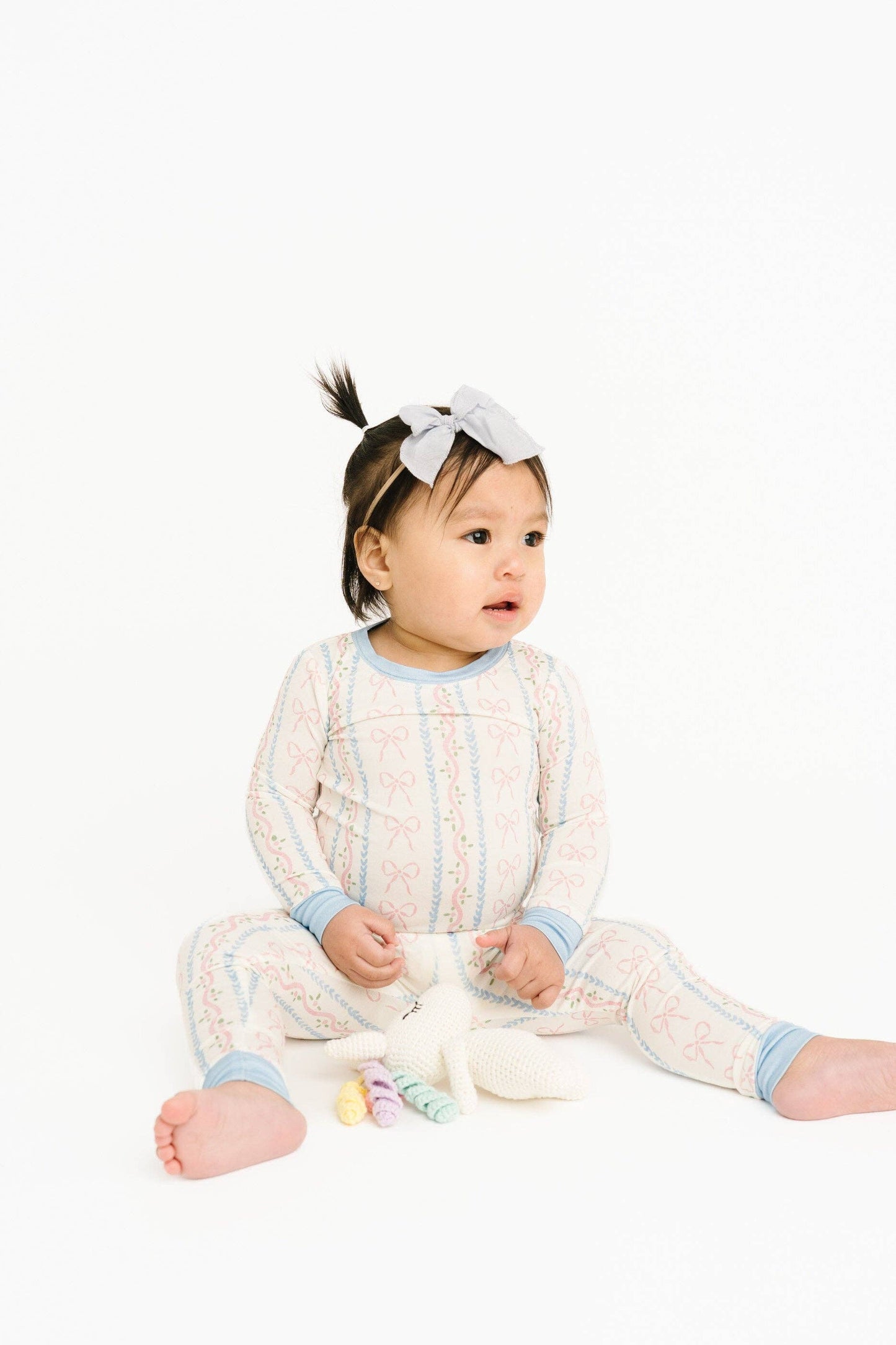 Dainty Bows Bamboo Set
