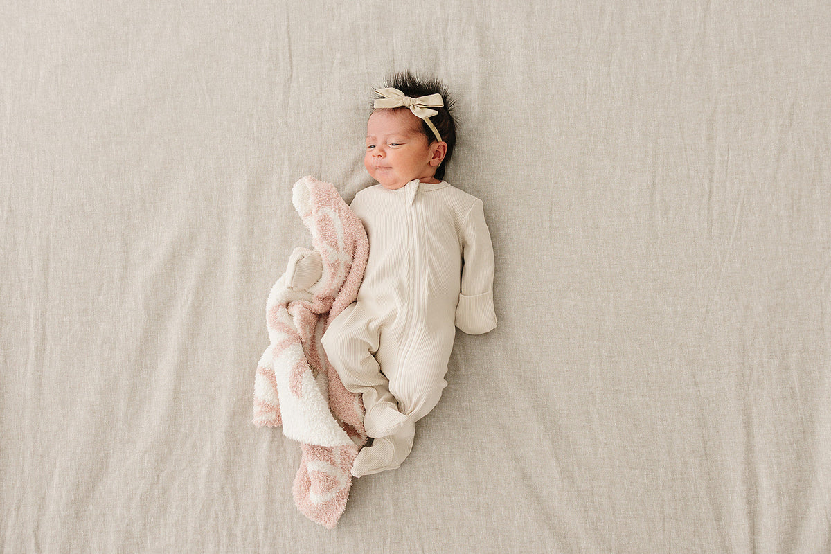 Pink Bow Plush Blanket