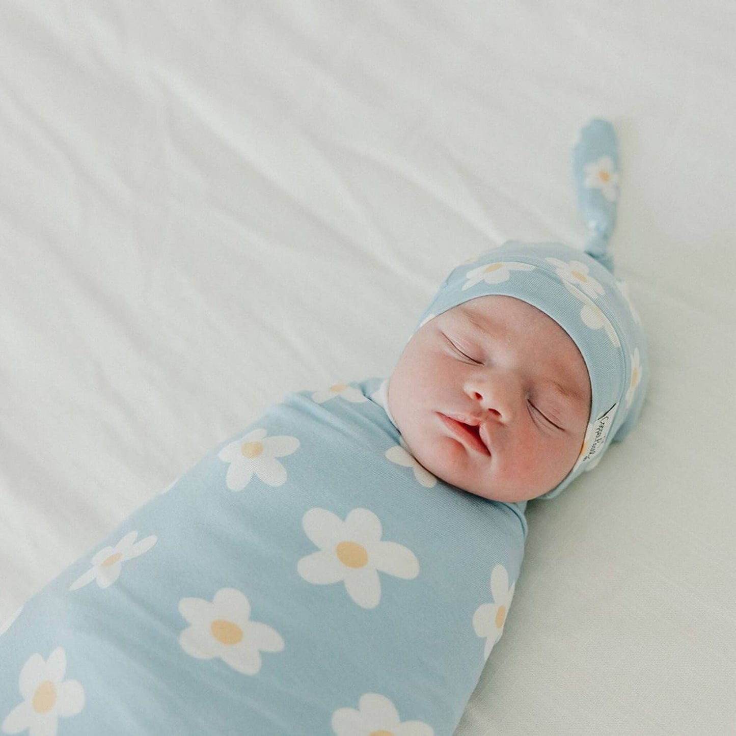 Top Knot Hat - Della: 0-4 Months