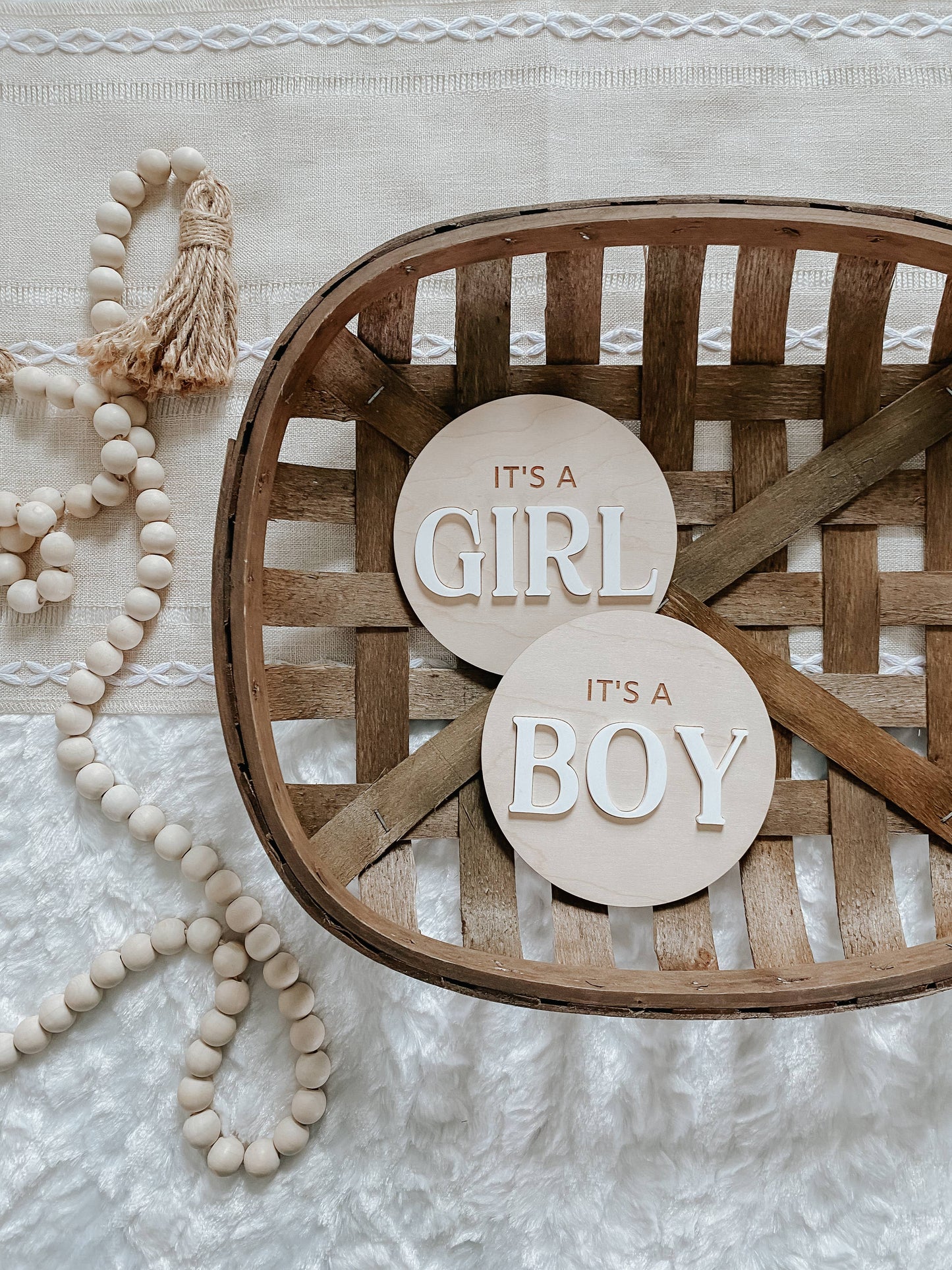 It’s a Girl Gender Reveal Announcement Sign - Round : Blush