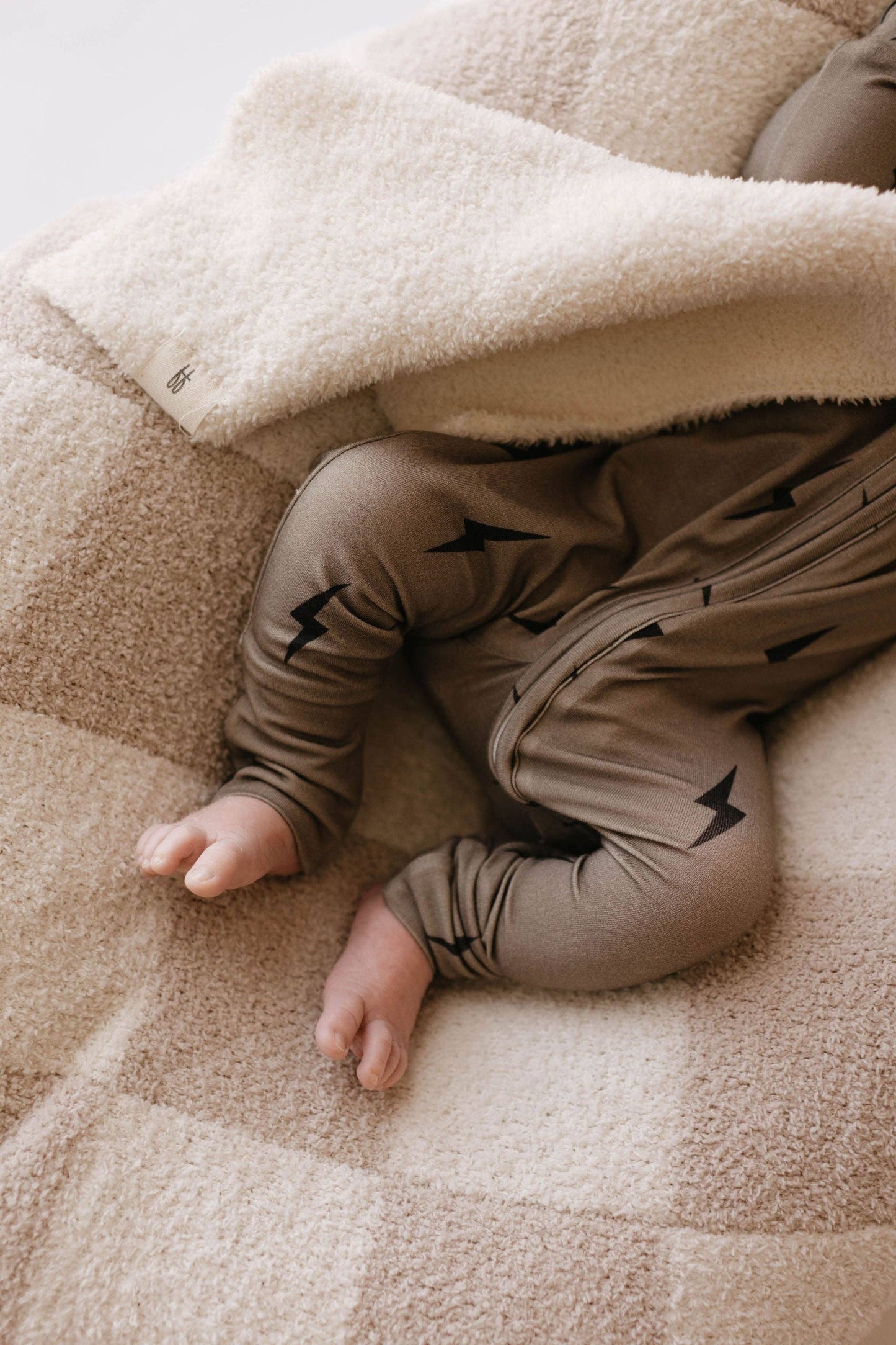 Bamboo Zip Pajamas | Brown & Black Lightning Bolt: 6-12 Months