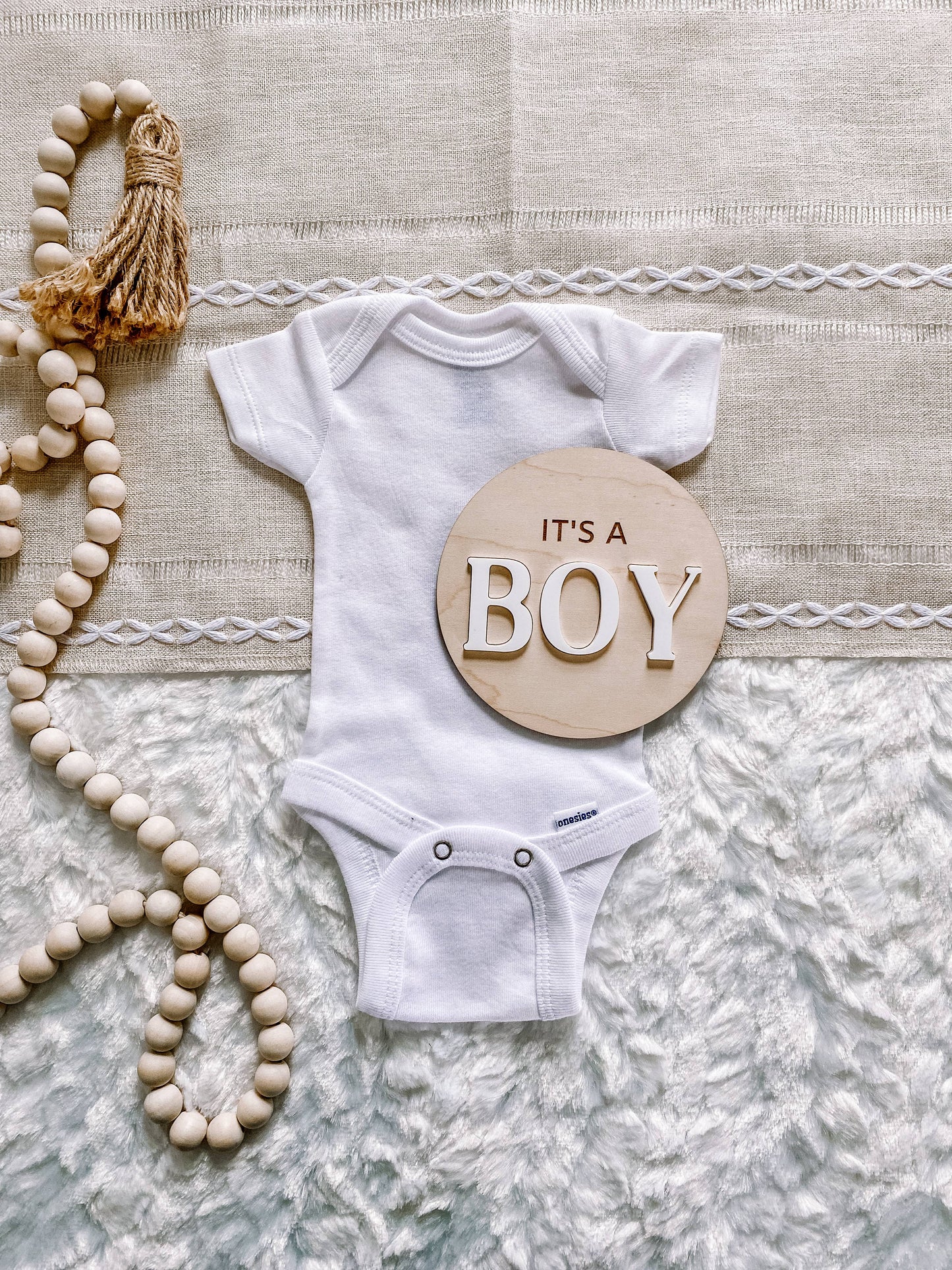 It’s a Boy Gender Reveal Announcement Sign - Round: Navy