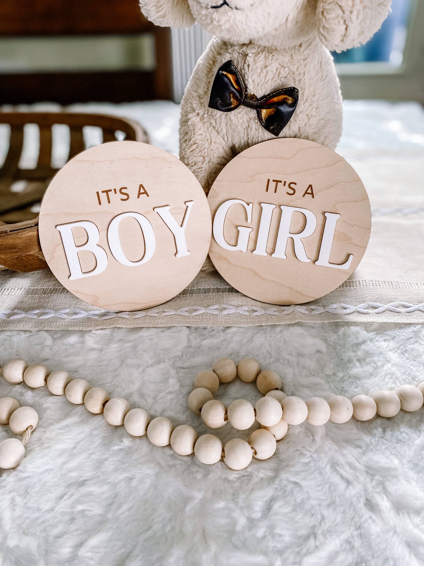 It’s a Girl Gender Reveal Announcement Sign - Round : Blush