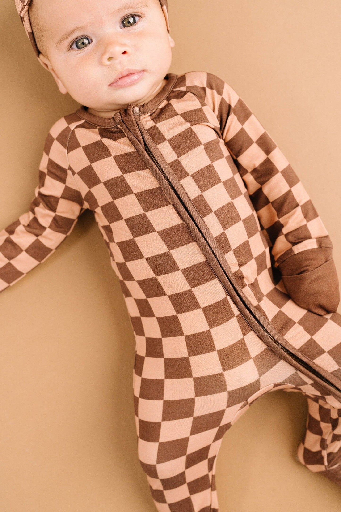 Espresso Checkered Bamboo Sleeper: 6-12M