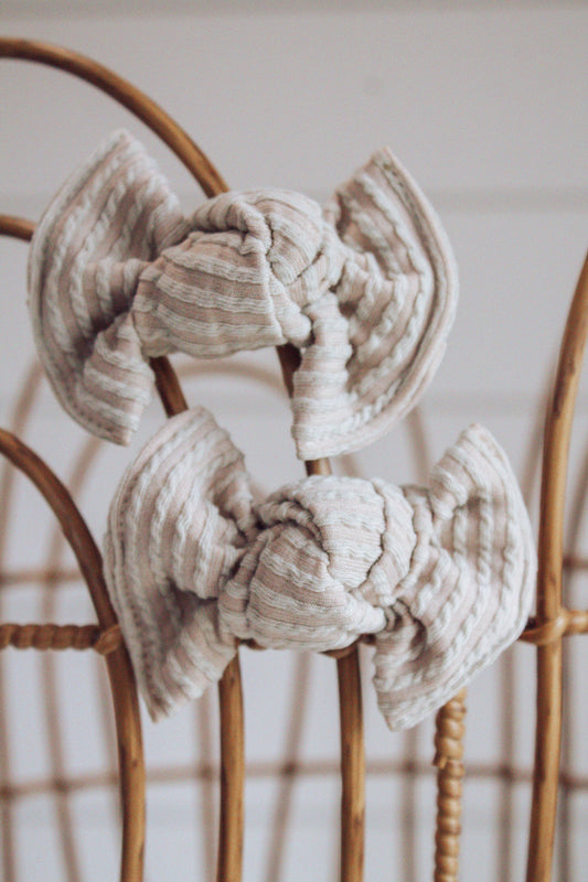 Beige Crinkle + Piggie Set 